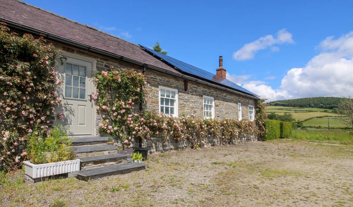 Clun Cottage | Cabin ∙ 1 bedroom ∙ 2 guests