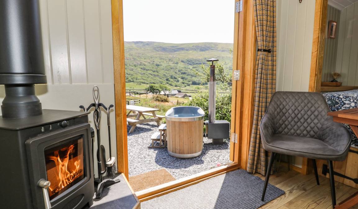 Llanbedr Cottage | Cabin ∙ 1 bedroom ∙ 2 guests