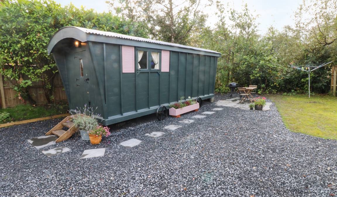 Narberth Cottage | Cabin ∙ 1 bedroom ∙ 2 guests