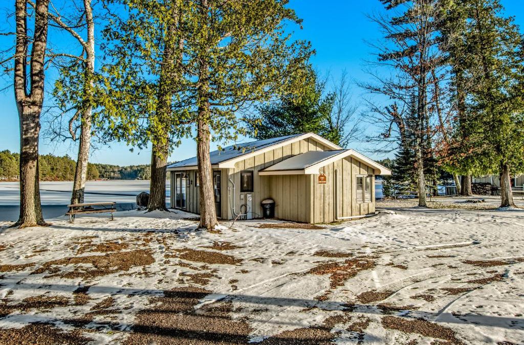 Three Lakes House | Cabin #1 Deer Haven