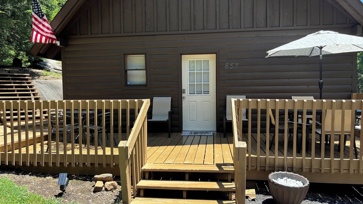 Clear Creek Cabin | {CABIN #1 of 4} "THE PEACEFUL CABIN" PET FRIENDLY!
