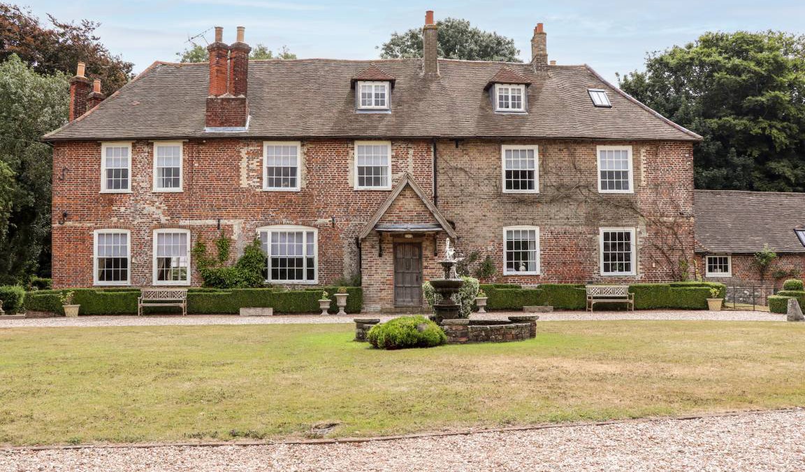 Martin Cottage | Cabin ∙ 10 bedrooms ∙ 22 guests