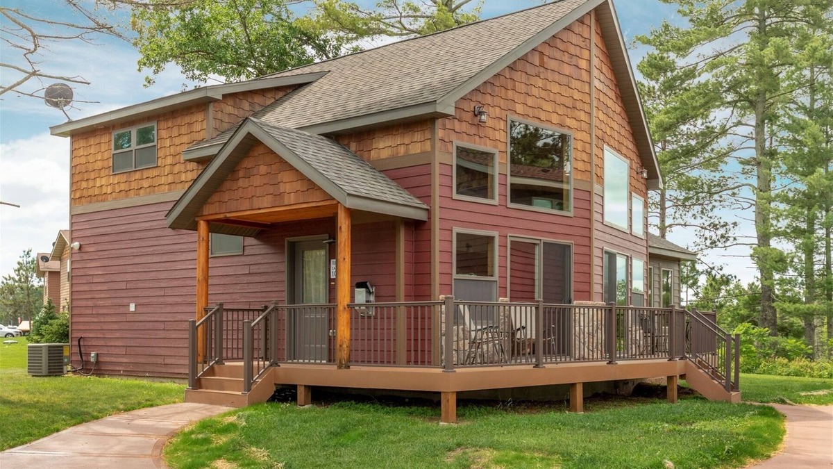 Walker Cabin | Cabin 107 - Pet Friendly/Closed Loft/Modern, Clean, Comfortable