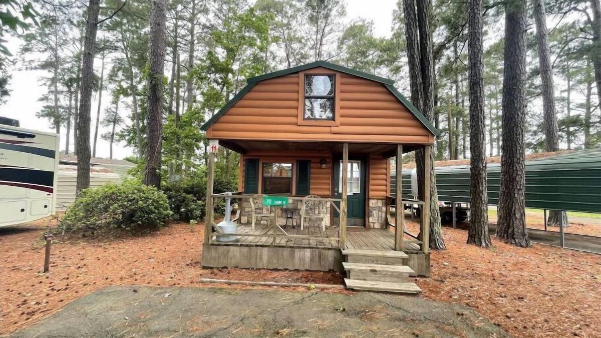 Negreet Cabin | Cabin 11 at Tranquility Bay Resort