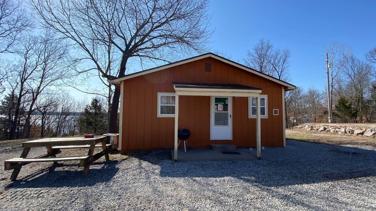 Warsaw Cabin | Cabin 12 - Reel and Trigger