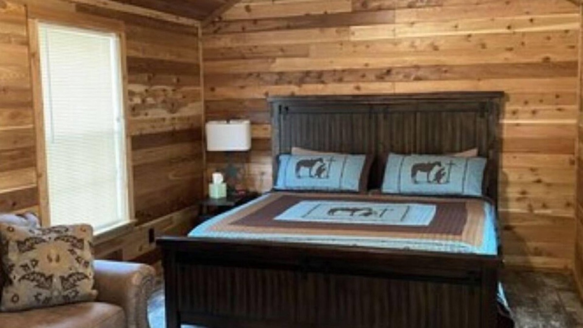 Hamilton Cabin | Cabin 13