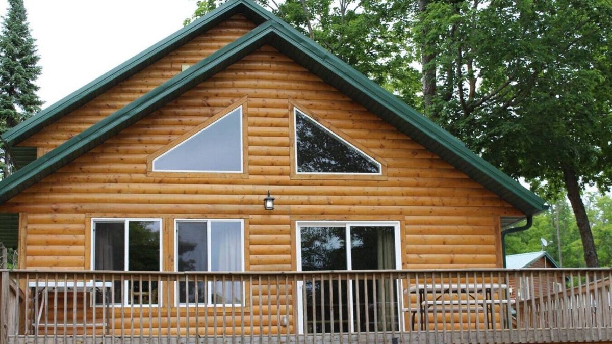 Deer River Cabin | Cabin 14 - Beautiful updated cabin with large deck and spacious kitchen/living space