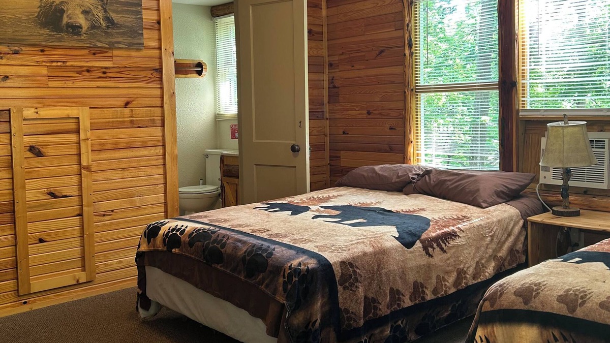 Steelville Cabin | Cabin 16B on Meramec River - Duplex Unit
