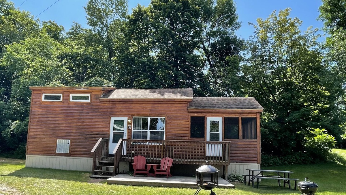 Isle Resort | Cabin 19 - 1 Bedroom with spacious loft