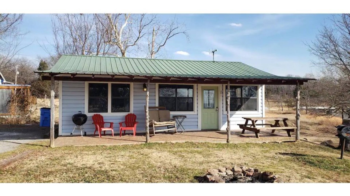 Longtown Cabin | Cabin #2 at Snug Harbor Cabins Lake Eufaula, OK