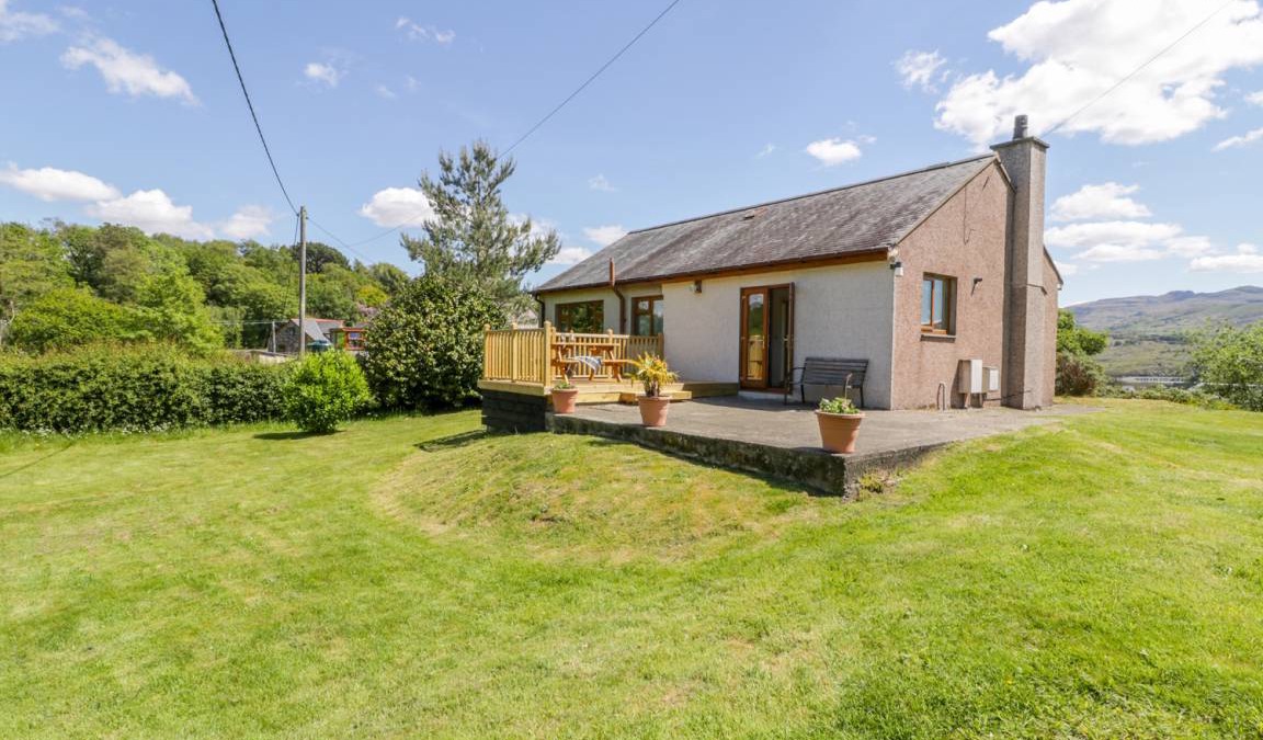 Penrhyndeudraeth Cottage | Cabin ∙ 2 bedrooms ∙ 4 guests