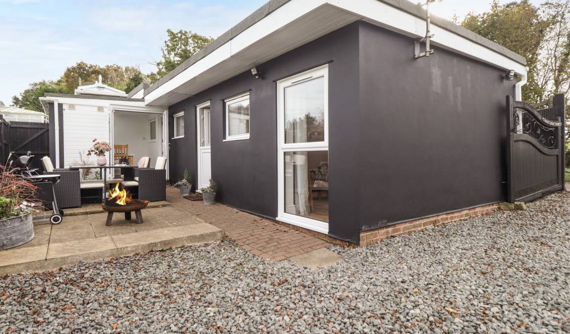 Denton Cottage | Cabin ∙ 2 bedrooms ∙ 3 guests