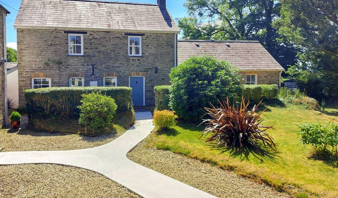 Tan-y-groes Cottage | Cabin ∙ 2 bedrooms ∙ 4 guests