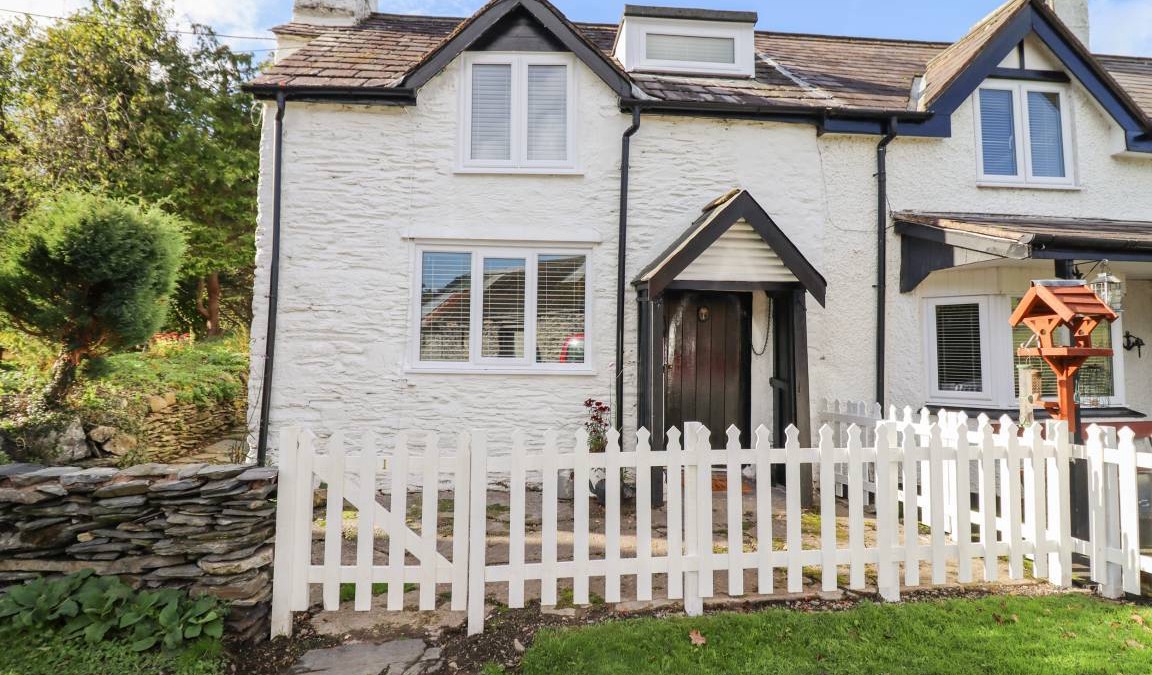 Corwen Cottage | Cabin ∙ 2 bedrooms ∙ 4 guests