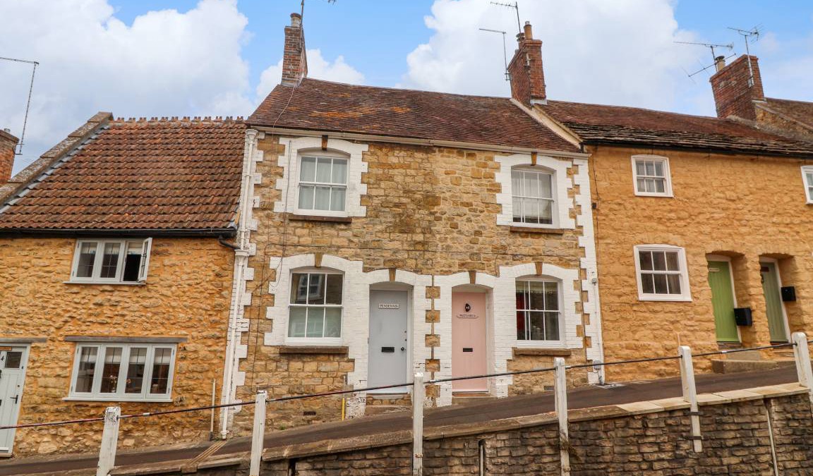 Sherborne Cottage | Cabin ∙ 2 bedrooms ∙ 4 guests