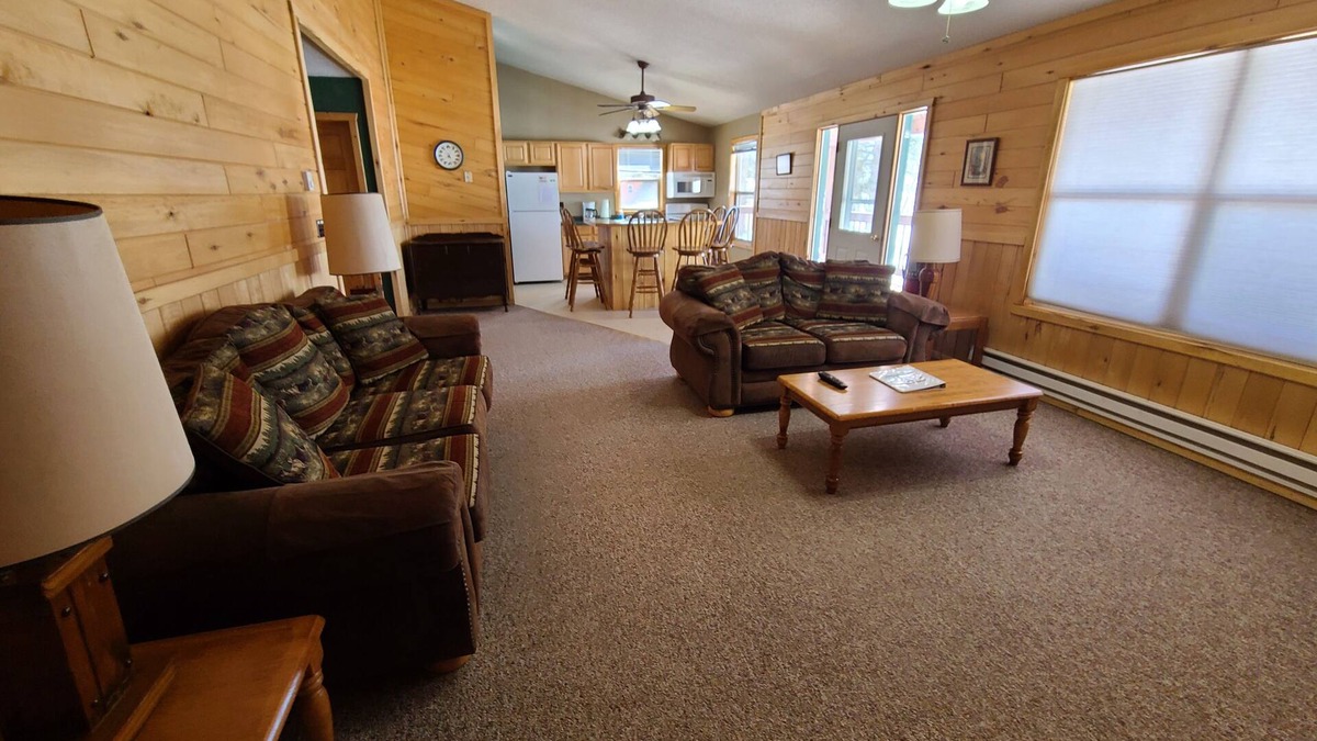 Puposky Resort | Cabin 2 Family/Pet Friendly Resort Amenities Dock Fishing Beach