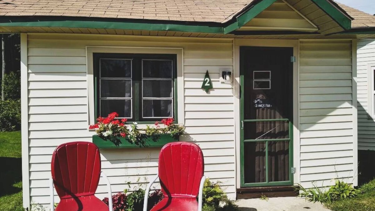 Cadillac Cabin | Cabin #2 - Summer Fun