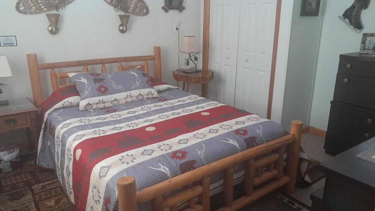 Blue Mountain Lake Apartment | Cabin 2 - Unit 4 at Blue Mountain Rest sleeps 6