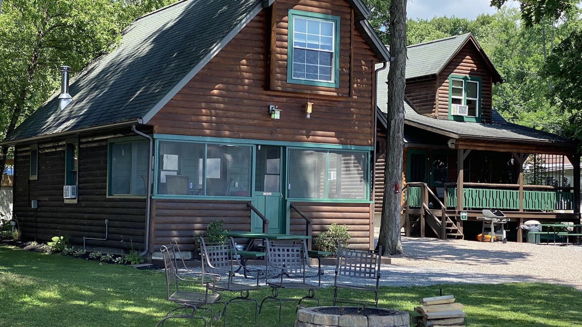 North Bay Cabin | Cabin 2 Waterfront - Three Pines Lodging & Marina