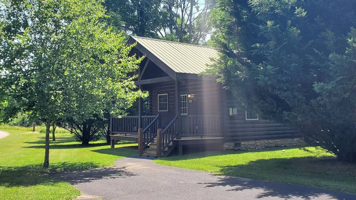 Galax Cabin | Cabin 295- Trail's End
