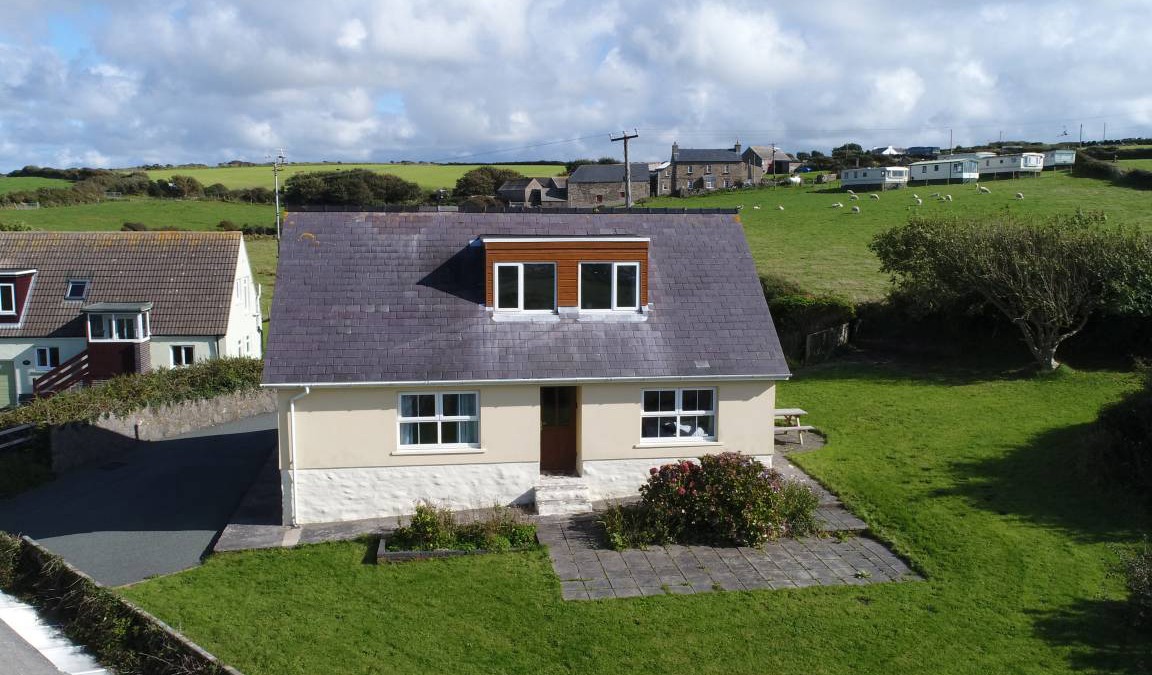 Roch Cottage | Cabin ∙ 3 bedrooms ∙ 6 guests