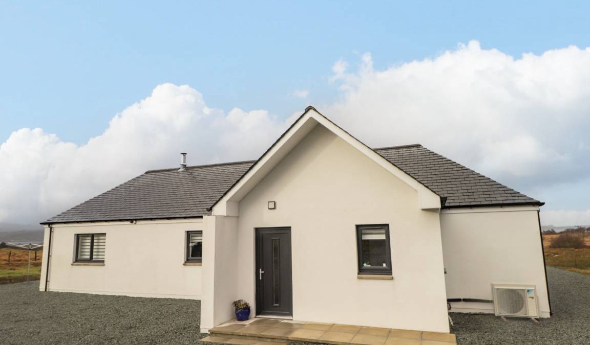 Breakish Cottage | Cabin ∙ 3 bedrooms ∙ 6 guests