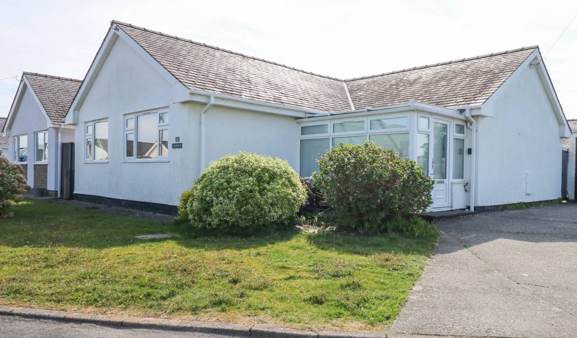 Morfa Bychan Cottage | Cabin ∙ 3 bedrooms ∙ 6 guests