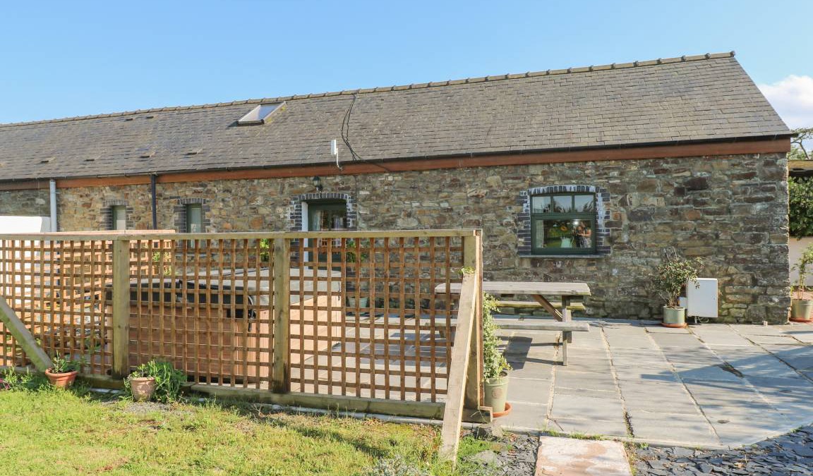 Haverfordwest Cottage | Cabin ∙ 3 bedrooms ∙ 6 guests