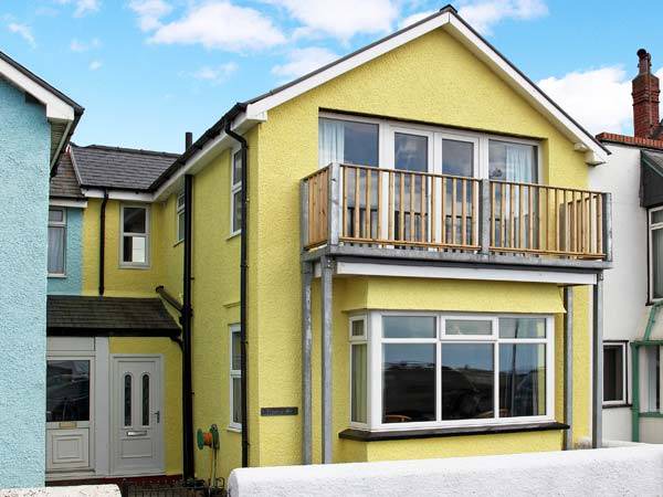 Borth Cottage | Cabin ∙ 3 bedrooms ∙ 6 guests