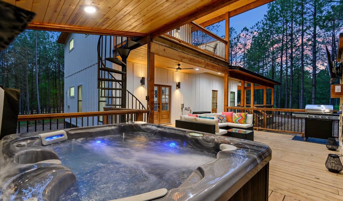 Hochatown Cabin | Cabin ∙ 3 bedrooms ∙ 10 guests