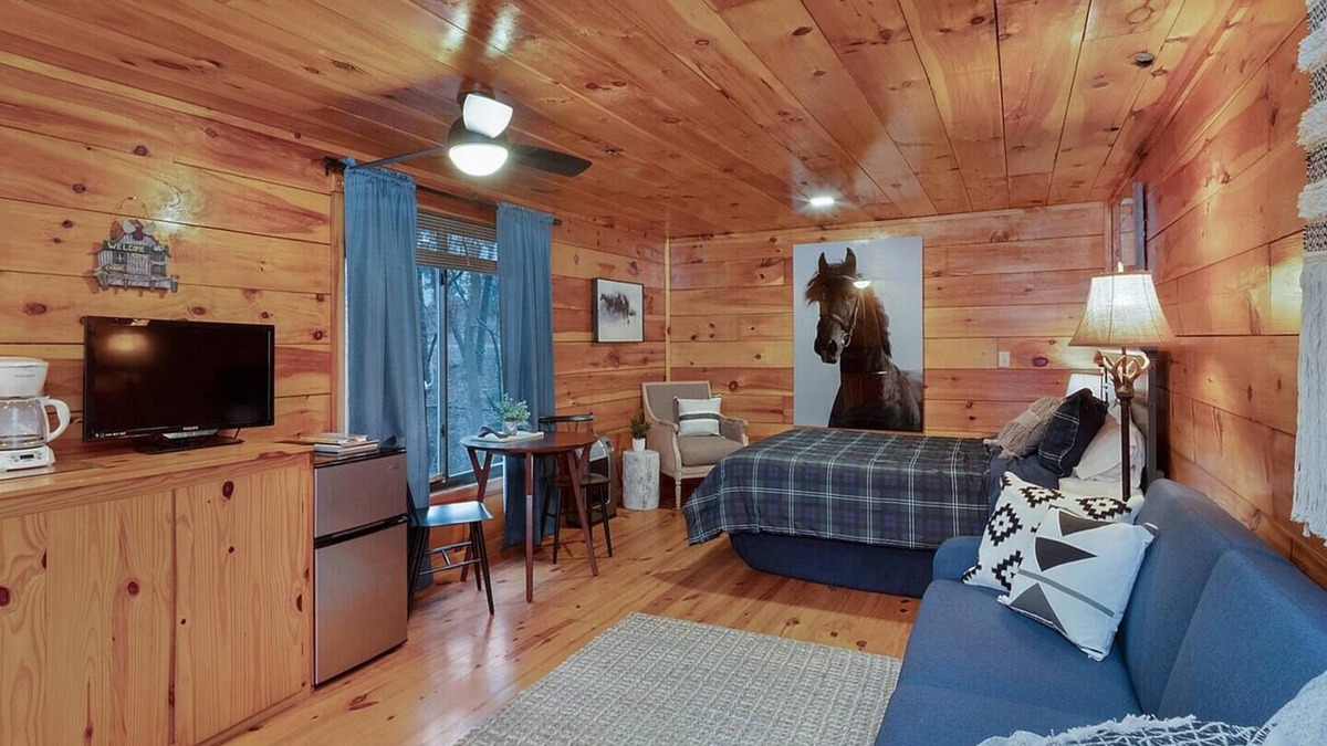 Farmers House | *Cabin 3* Cave Run Cabins at Cave Run Lake!
