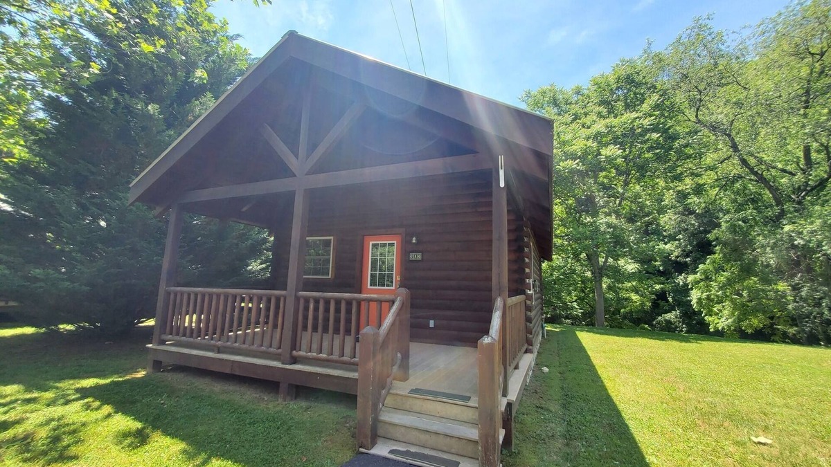 Galax Apartment | Cabin 303 - Alone at Last