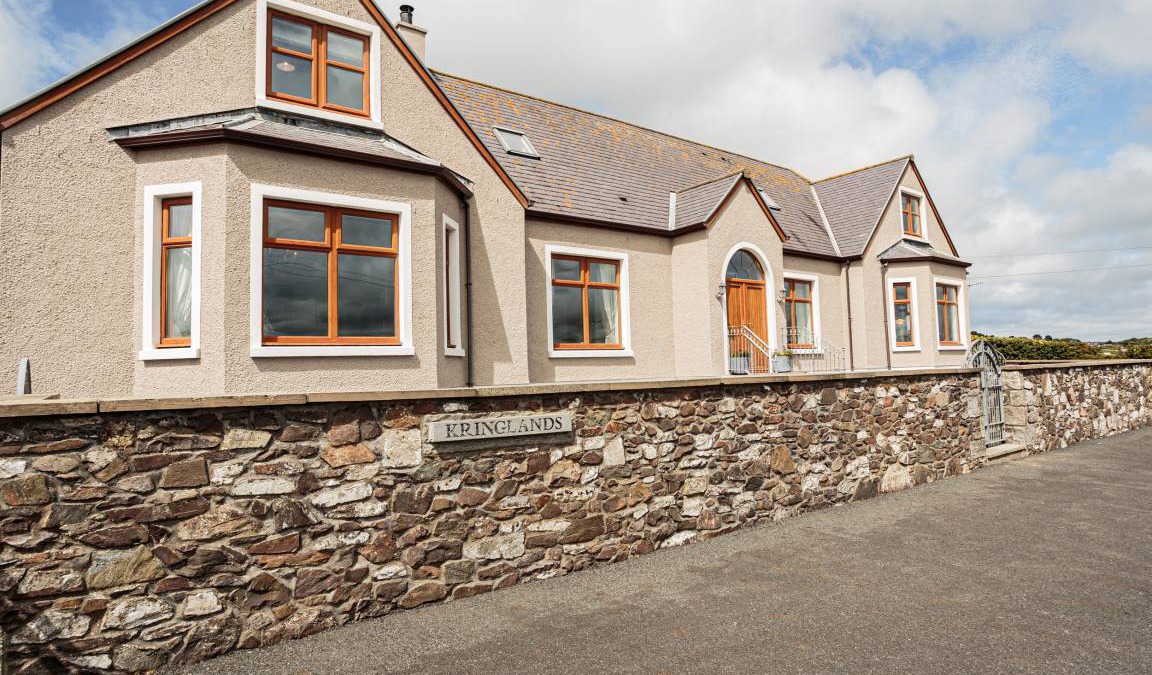 Stranraer Cottage | Cabin ∙ 4 bedrooms ∙ 8 guests