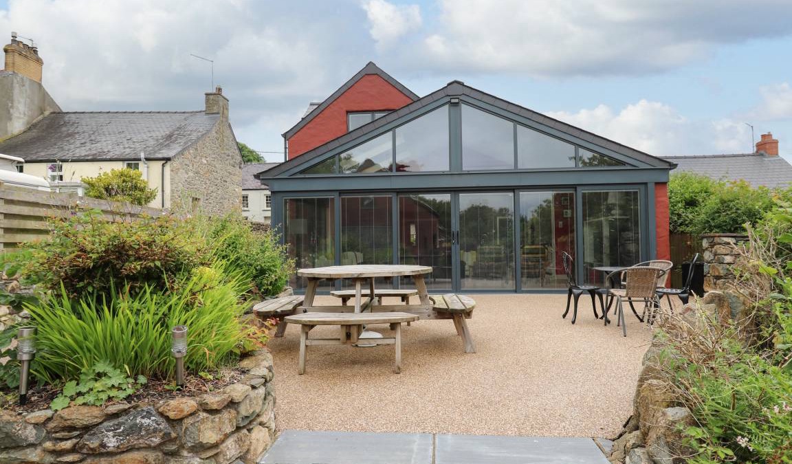Newport Cottage | Cabin ∙ 4 bedrooms ∙ 8 guests