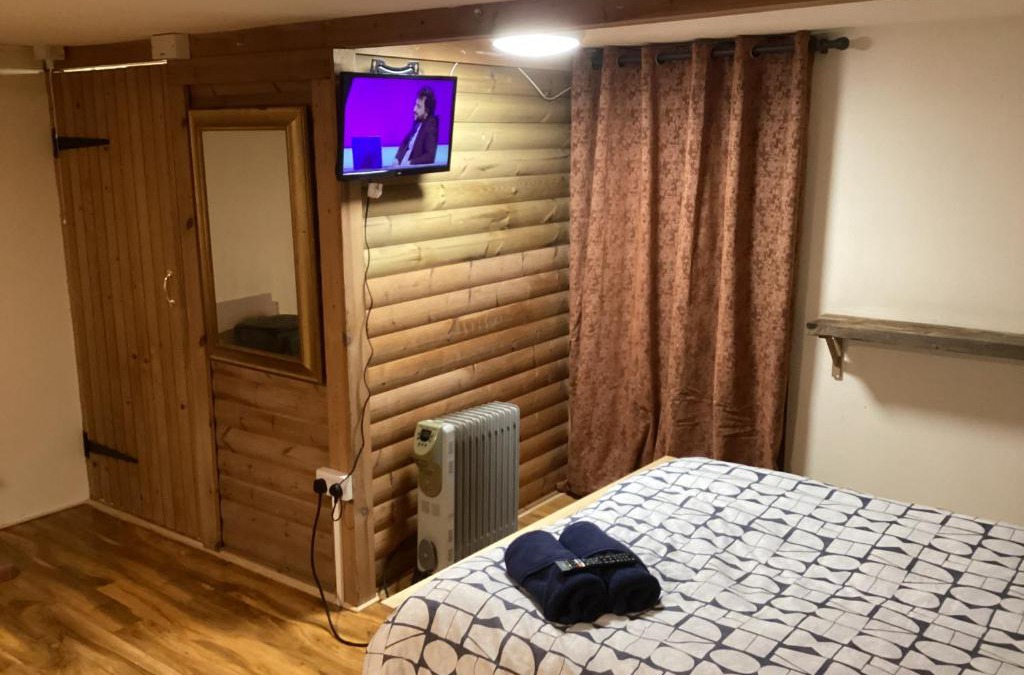 Fairseat Bed & Breakfast | Cabin 4