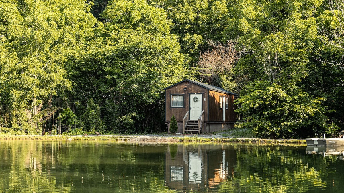 Joelton Cabin | Cabin 4 @ Jones Farm Venue and Cabins
