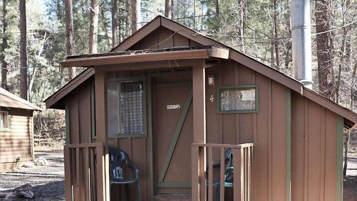 Christopher Creek Cabin | Cabin #4 - Studio with fireplace