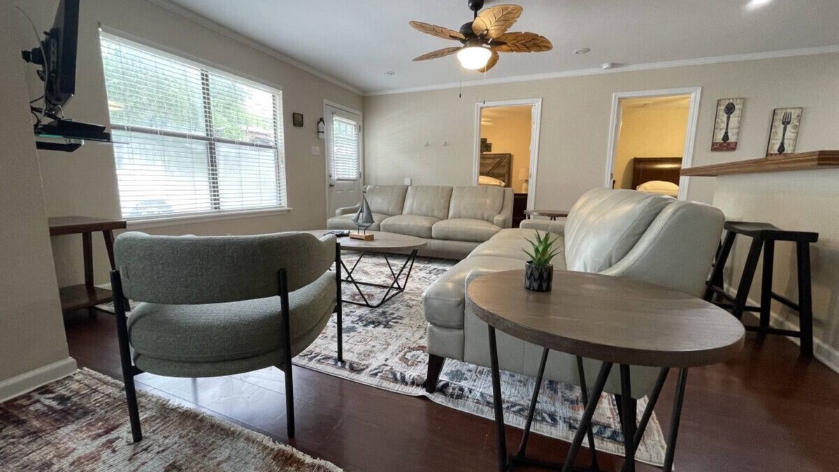 Denison Cabin | Cabin 400 at Grandpappy Point Resort & Marina
