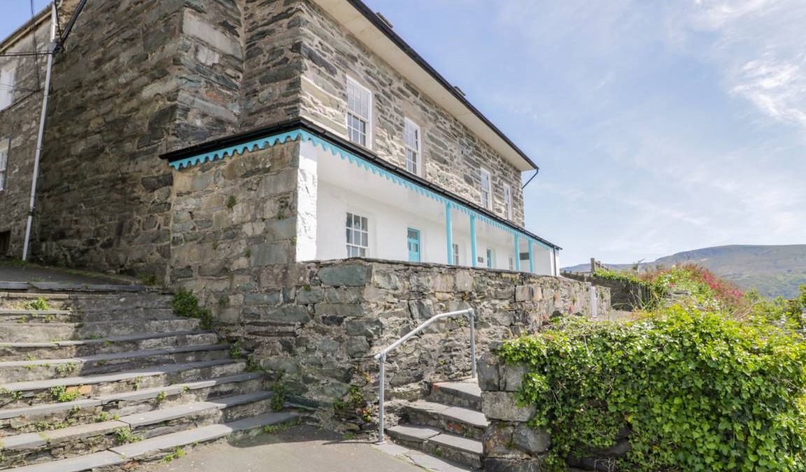 Barmouth Cottage | Cabin ∙ 5 bedrooms ∙ 9 guests