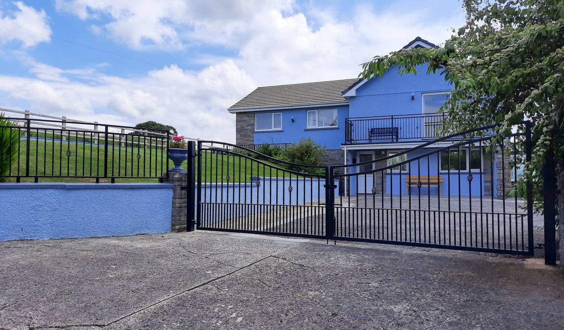 Llansadwrn Cottage | Cabin ∙ 5 bedrooms ∙ 10 guests