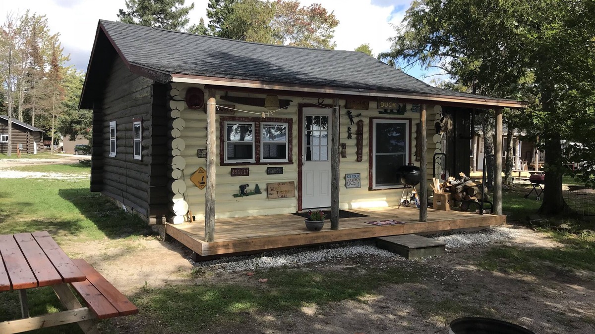 Moran Cabin | Cabin #5 On Beautiful Brevort Lake