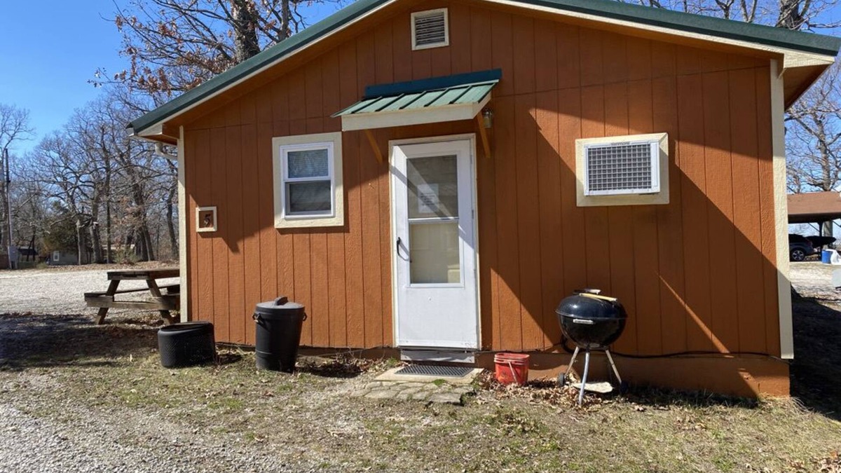 Warsaw Cabin | Cabin 5 -Reel and Trigger