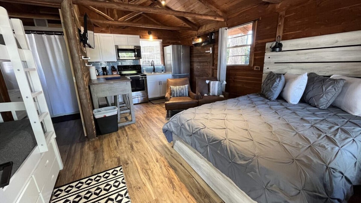 Hemphill House | Cabin 5 Waterfront Cedar Cabin, Deck