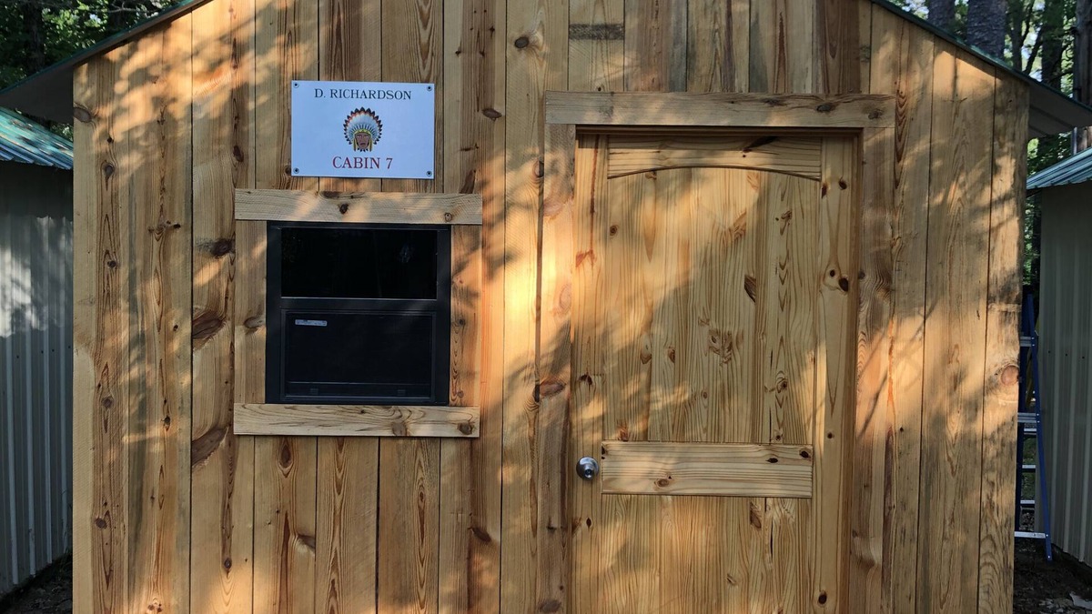 Hatfield RV Rental | Cabin 6 - Rustic Mountain Cabin Rental - Up to 3 persons