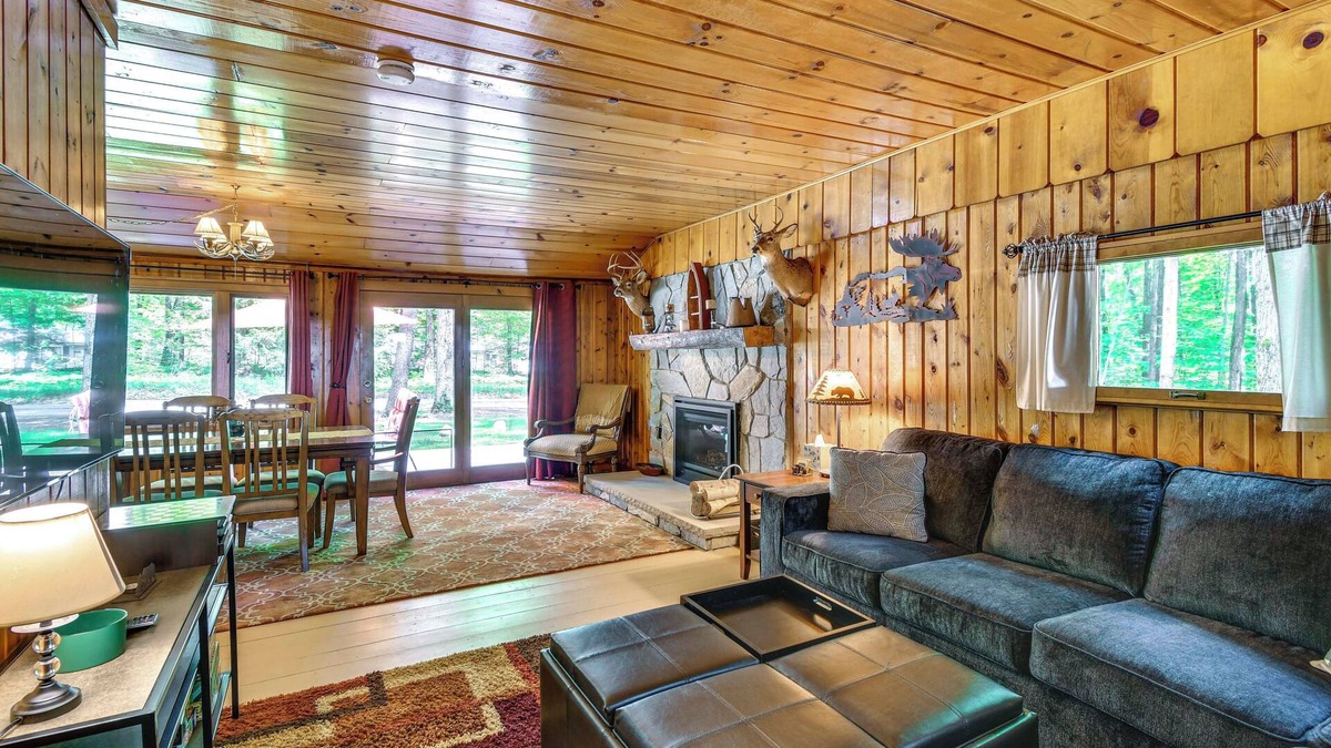 Kalkaska Cottage | Cabin 600' to Manistee Lake Private Shared Access
