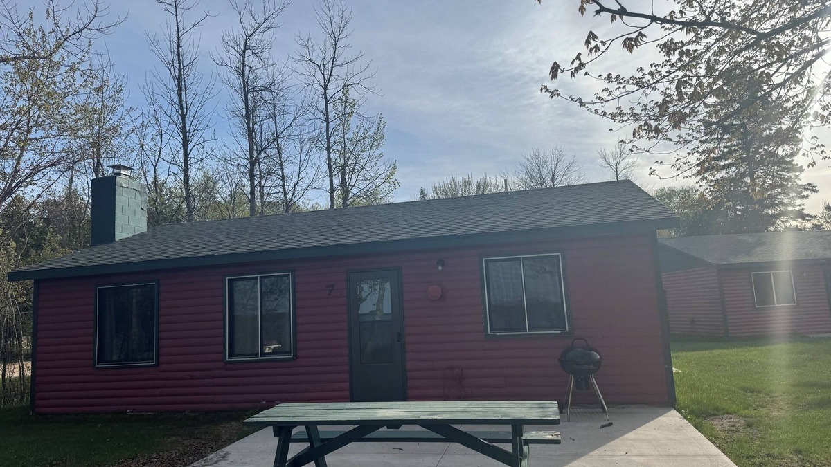 Gould City House | Cabin 7-Angler's Lodge at Sunset Pines Resort