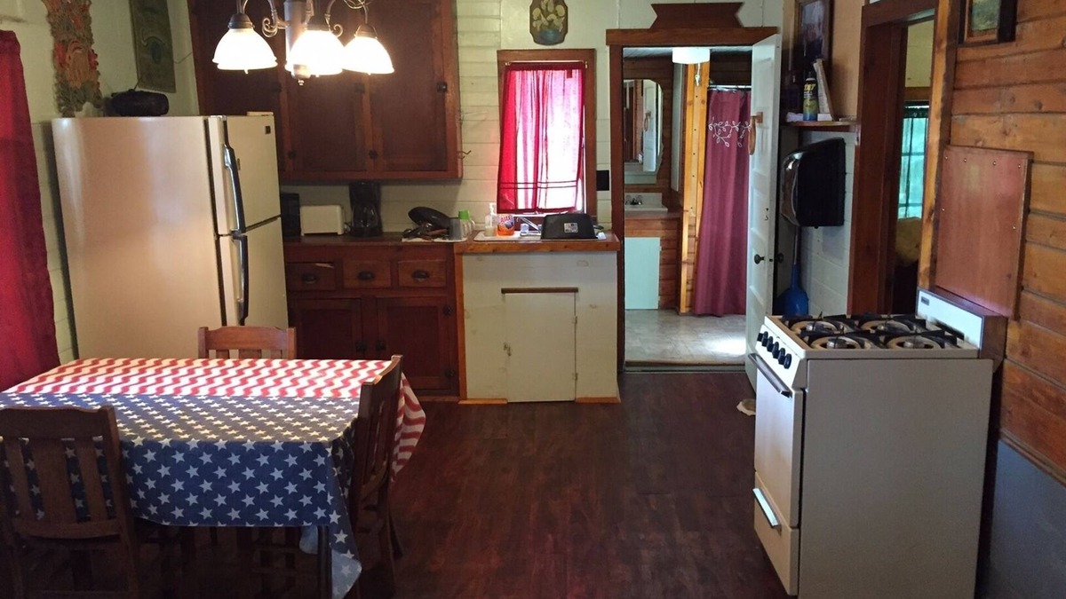 Moran Cabin | Cabin #7 On Beautiful Brevort Lake