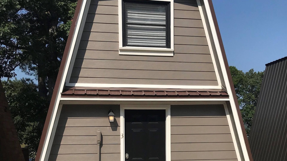 Columbus Cabin | Cabin 7- Overlooks Yarborough Landing and Millwood Lake