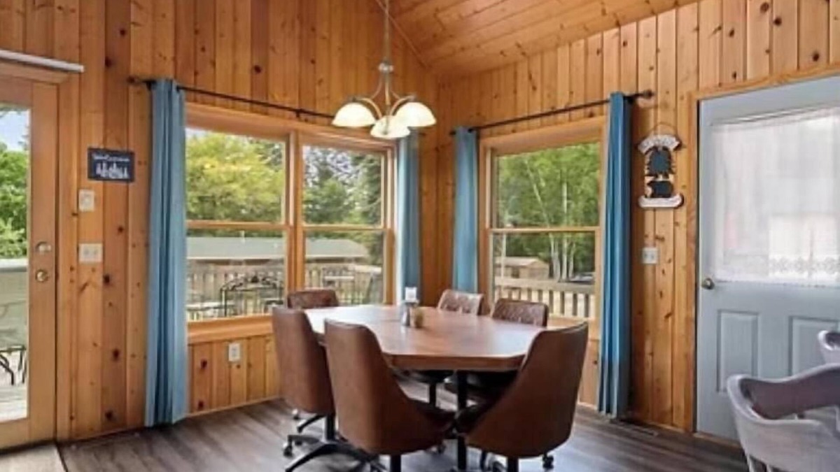 Pine River Apartment | Cabin 8 at Heaths Resort