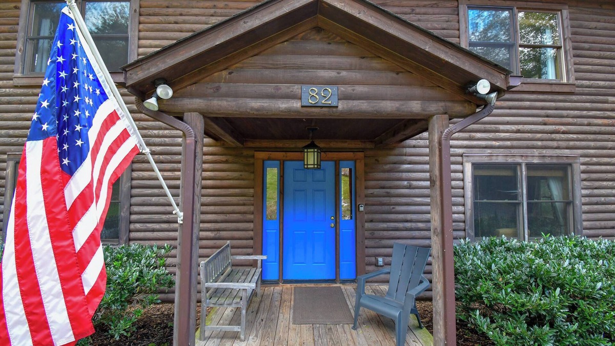 Lexington House | Cabin 82 - The Marshall - 6 bedrooms, sleeps 12, minutes from downtown Lexington